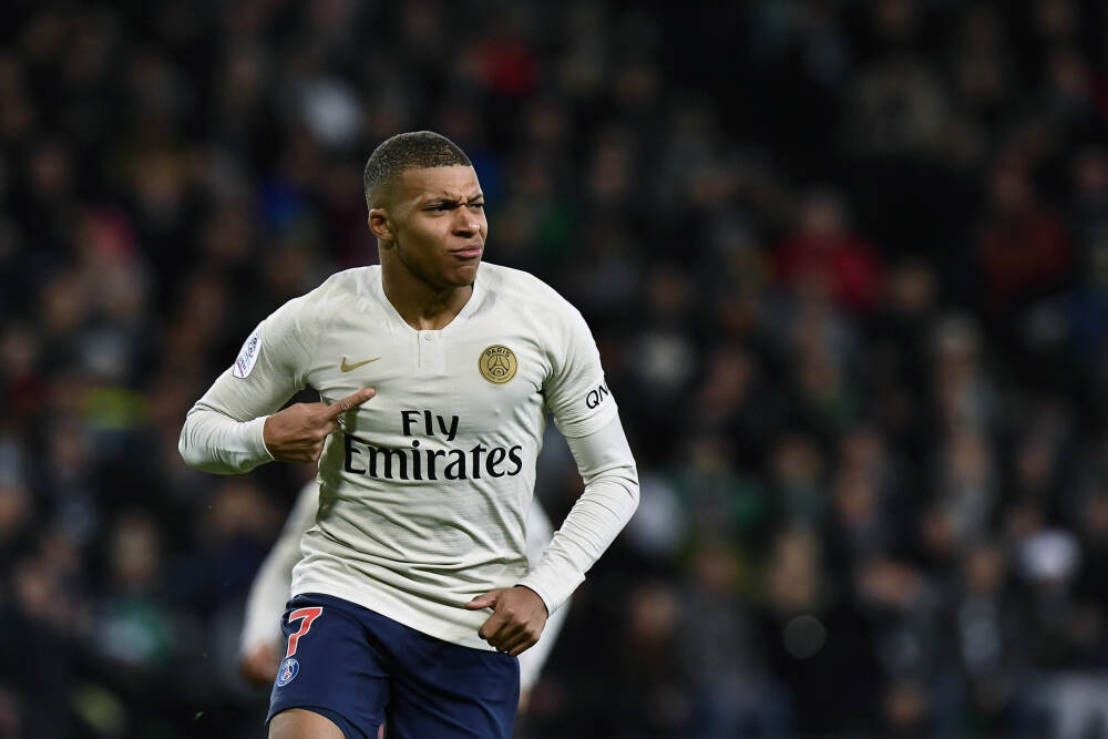 高端覆铜板需求火热   生益科技、南亚新材业绩与股价齐飞